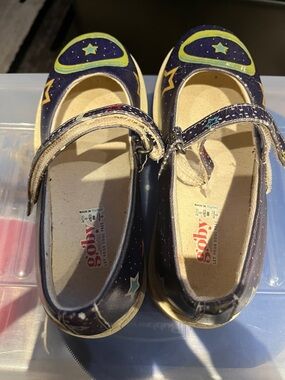 Girls' Navy Star Goby  dress Shoes size 32 EU. Worn once